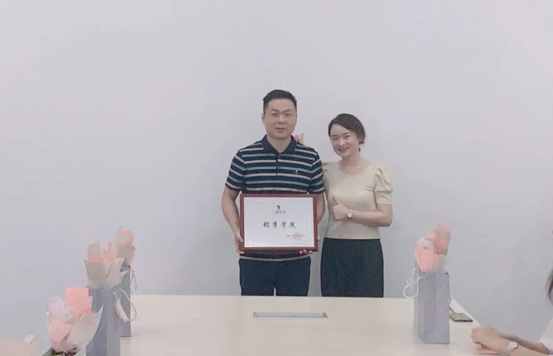 湖南省一建園林建設(shè)有限公司 湖南省一建園林建設(shè)有限公司