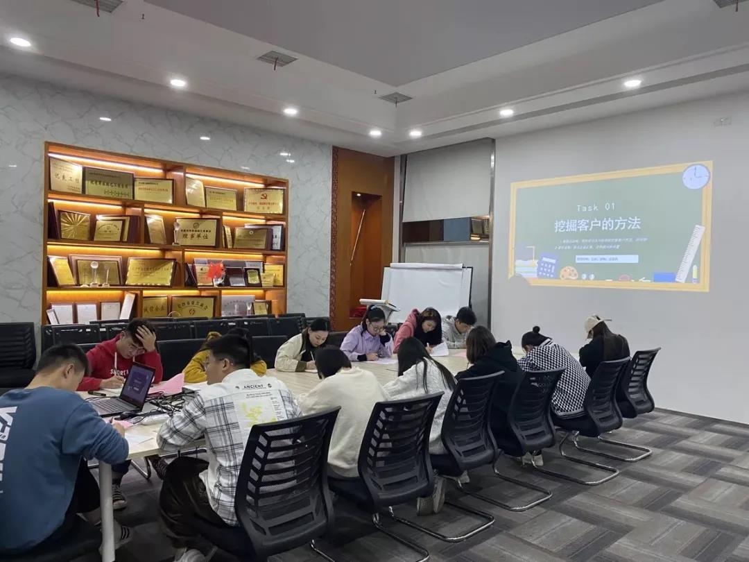 湖南省一建園林建設(shè)有限公司 湖南省一建園林建設(shè)有限公司